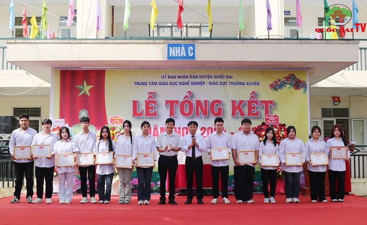Trung tâm Giáo dục Nghề Nghiệp – Giáo dục Thường xuyên huyện đứng thứ 2 Thành phố về kết quả thi học sinh giỏi các môn văn hóa- Ảnh 14.