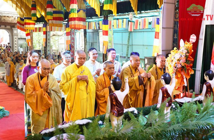 Ban trị sự Giáo hội Phật giáo Việt Nam huyện Quốc Oai Kính mừng Đại lễ Phật đản Phật lịch 2569-Dương lịch 2025- Ảnh 12.