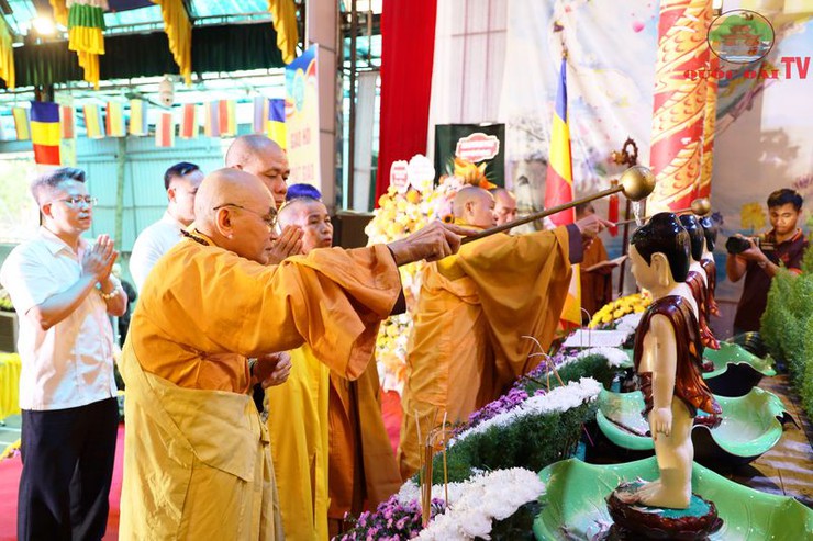 Ban trị sự Giáo hội Phật giáo Việt Nam huyện Quốc Oai Kính mừng Đại lễ Phật đản Phật lịch 2569-Dương lịch 2025- Ảnh 13.