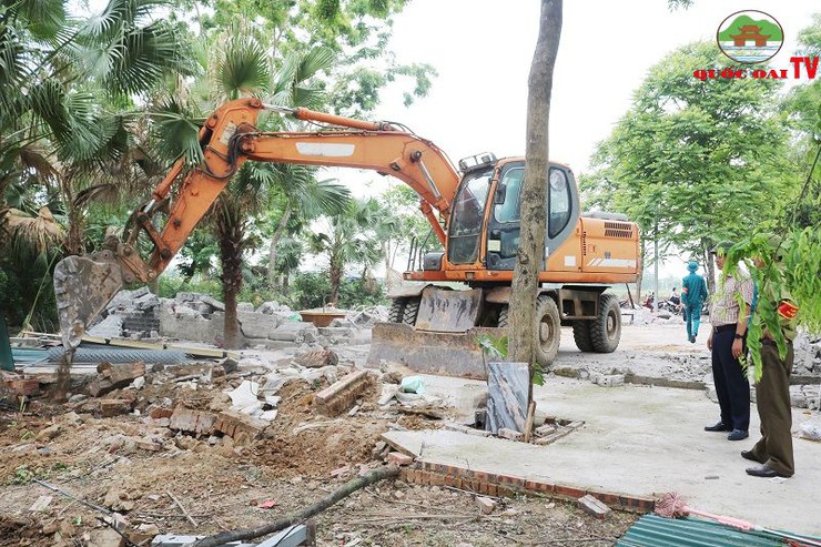 Sài Sơn đồng loạt cưỡng chế 11 công trình vi phạm đất đai, trật tự xây dựng- Ảnh 5.