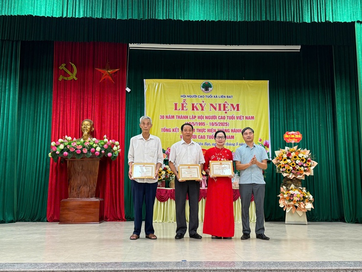 HỘI NGƯỜI CAO TUỔI XÃ LIÊN BẠT TỔ CHỨC LỄ KỶ NIỆM 30 NĂM NGÀY THÀNH LẬP HỘI NGƯỜI CAO TUỔI VIỆT NAM (10/5/1995 - 10/5/2025)- Ảnh 4.