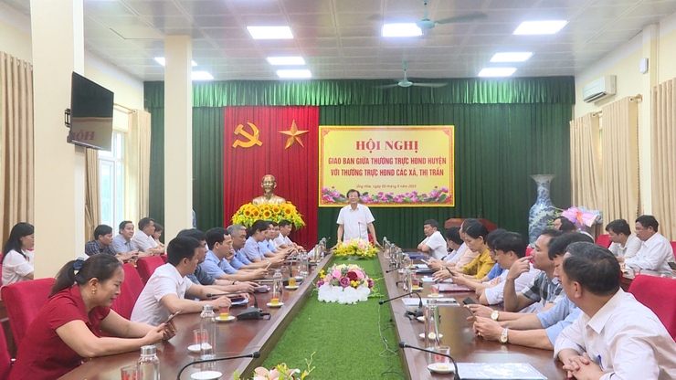 Thường trực HĐND huyện giao ban với Thường trực HĐND các xã, thị trấn để đánh giá kết quả hoạt động công tác quý I/2025- Ảnh 1.