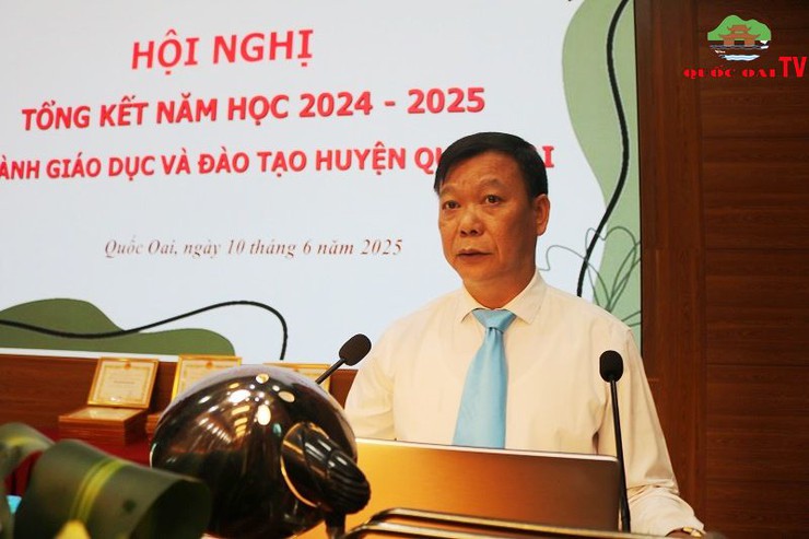 Quốc Oai tuyên dương khen thưởng 34 tập thể lao động tiên tiến và 665 chiến sỹ thi đua cấp cơ sở trong năm học 2024- 2025- Ảnh 2.