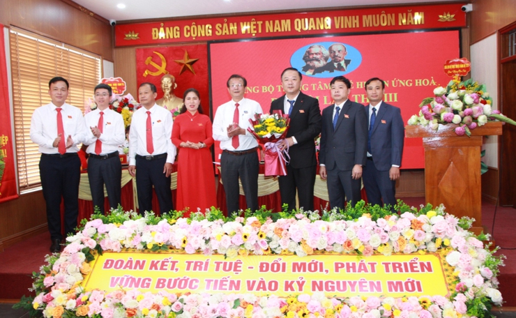 Đảng bộ Trung tâm Y tế huyện Ứng Hòa nhiệm kỳ 2025–2030:Chủ động – Sáng tạo – Vì sức khỏe cộng đồng- Ảnh 1.