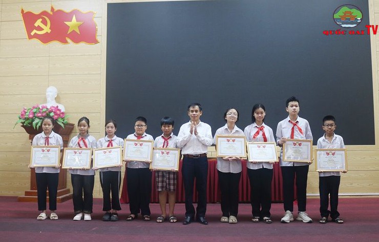 Hội khuyến học xã Đồng Quang khen thưởng cho trên 600 học sinh có thành tích xuất sắc năm học 2024-2025- Ảnh 11.