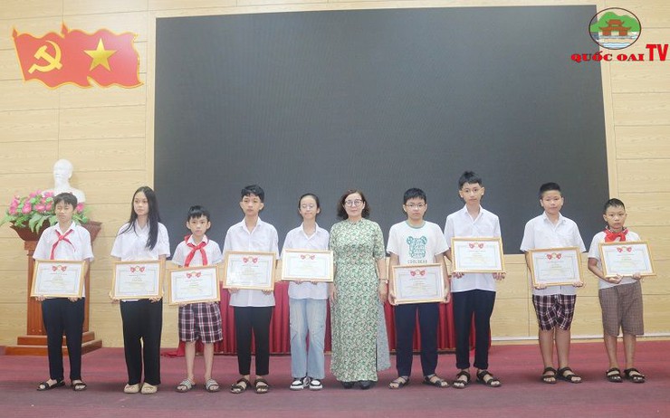 Hội khuyến học xã Đồng Quang khen thưởng cho trên 600 học sinh có thành tích xuất sắc năm học 2024-2025- Ảnh 9.