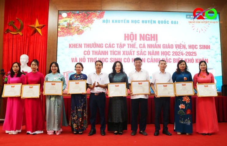 Hội Khuyến học huyện Quốc Oai khen thưởng các tập thể, cá nhân học sinh, giáo viên có thành tích xuất sắc năm học 2024-2025- Ảnh 10.
