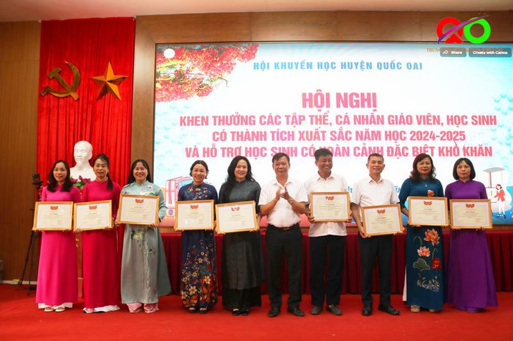 Hội Khuyến học huyện Quốc Oai khen thưởng các tập thể, cá nhân học sinh, giáo viên có thành tích xuất sắc năm học 2024-2025- Ảnh 11.