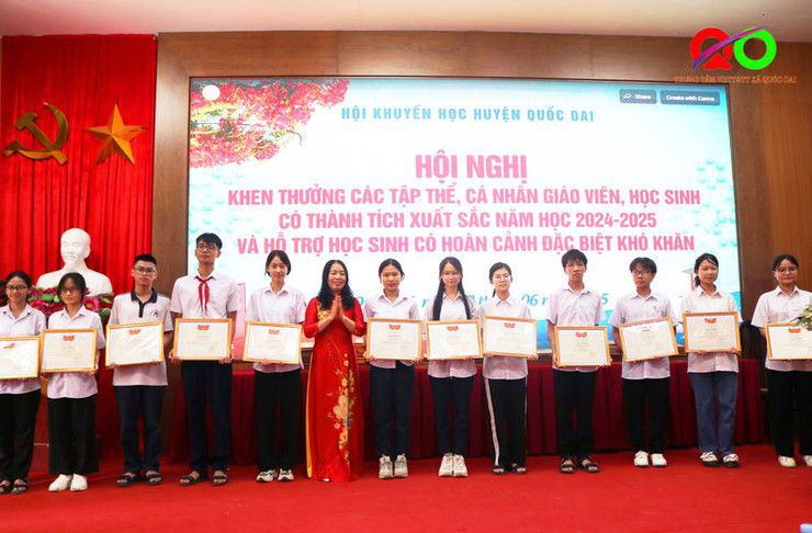 Hội Khuyến học huyện Quốc Oai khen thưởng các tập thể, cá nhân học sinh, giáo viên có thành tích xuất sắc năm học 2024-2025- Ảnh 3.