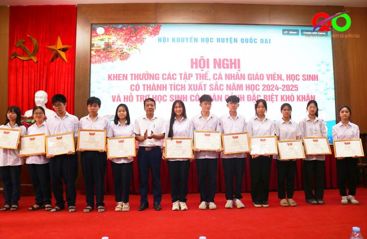 Hội Khuyến học huyện Quốc Oai khen thưởng các tập thể, cá nhân học sinh, giáo viên có thành tích xuất sắc năm học 2024-2025- Ảnh 5.