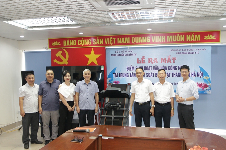 Ra mắt Điểm sinh hoạt văn hóa cho công nhân tại Trung tâm Kiểm soát bệnh tật Hà Nội- Ảnh 2.