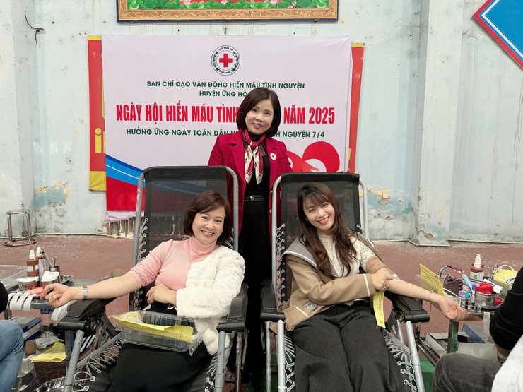 Chị Nguyễn Thị Chính, tấm gương nữ cán bộ tận tụy, hết lòng phục vụ quê hương.- Ảnh 2.
