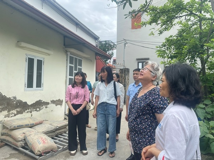 Tổ chức Holt International Children’s Services Inc thăm các gia đình đã nhận hỗ trợ sinh kế tại huyện Ứng Hòa, Hà Nội
- Ảnh 3.