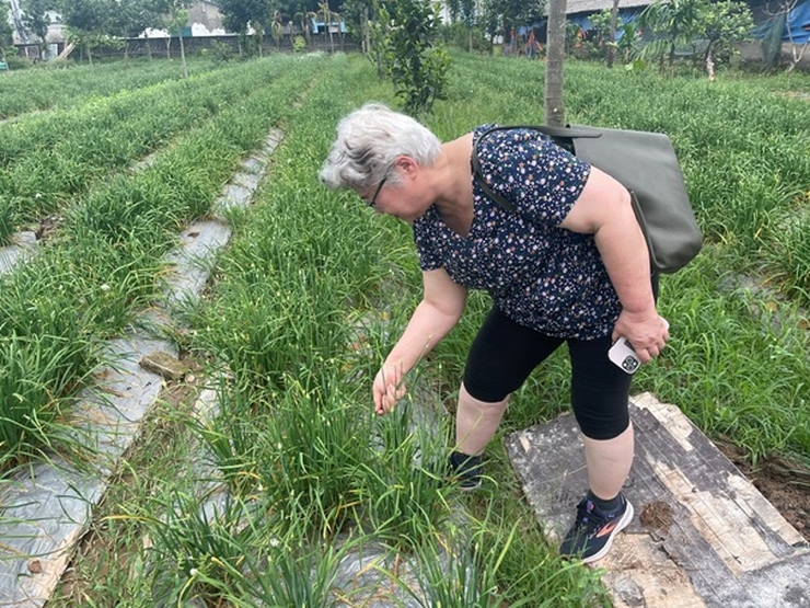Tổ chức Holt International Children’s Services Inc thăm các gia đình đã nhận hỗ trợ sinh kế tại huyện Ứng Hòa, Hà Nội
- Ảnh 5.