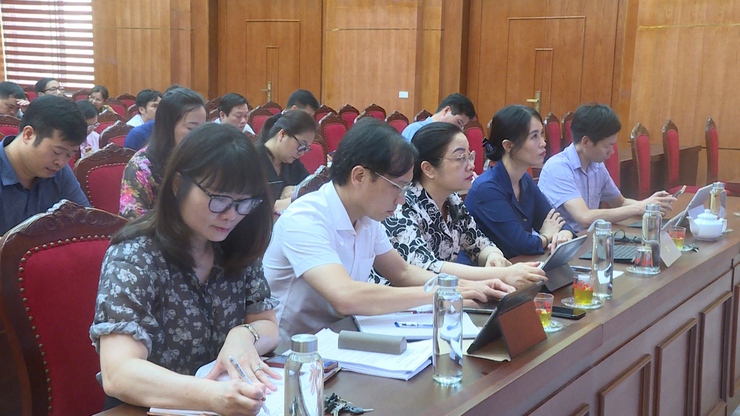 Gần 500 cán bộ công chức huyện Ứng Hoà tham dự tập huấn vận hành thử nghiệm chính quyền địa phương 2 cấp.- Ảnh 2.