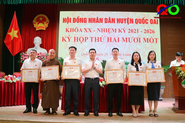 HĐND huyện Quốc Oai khoá XX, nhiệm kỳ 2021-2026 tiếp tục phiên làm việc thứ 2 và Bế mạc kỳ họp thứ 21- Ảnh 7.