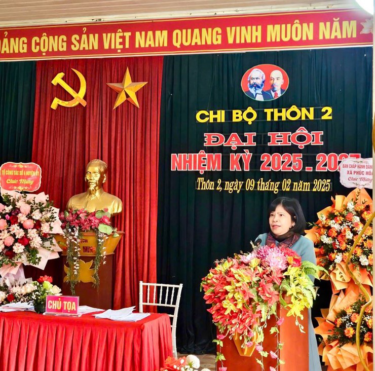 Chi bộ thôn 2, xã Phúc Hoà tổ chức Đại hội Chi bộ nhiệm kỳ 2025 - 2027- Ảnh 1.