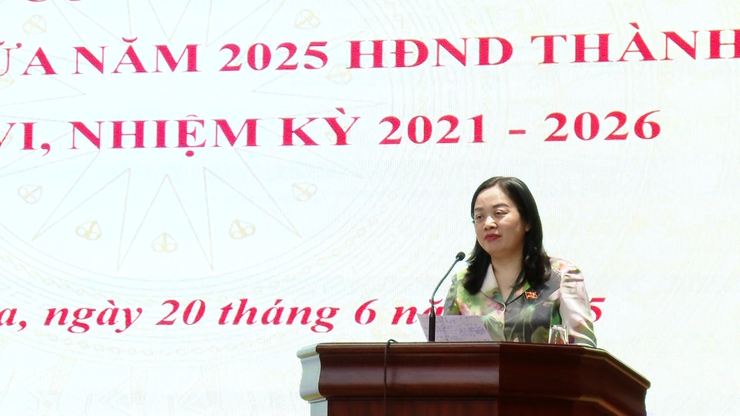 Đại biểu HĐND Thành phố tiếp xúc cử tri trước kỳ họp thường lệ năm 2025.- Ảnh 1.
