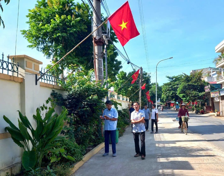 Hà Nội tổ chức 3 đợt cao điểm tuyên truyền về triển khai chính quyền địa phương hai cấp- Ảnh 1.