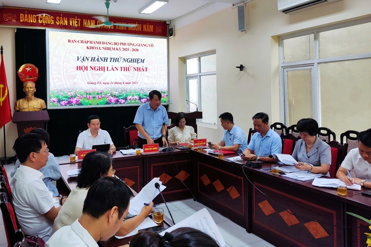 Vận hành thử nghiệm Hội nghị Ban Chấp hành Đảng bộ phường Giảng Võ lần thứ nhất, khoá I, nhiệm kỳ 2025-2030- Ảnh 2.