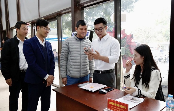 Chính thức vận hành Trung tâm Phục vụ Hành chính công TP Hà Nội - Chi nhánh số 7- Ảnh 3.