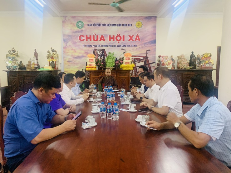 Phường Phúc Lợi (mới) khảo sát di tích, chuẩn bị vận hành mô hình chính quyền địa phương 02 cấp- Ảnh 1.