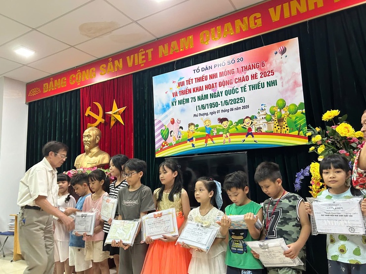 Tháng hành động vì trẻ em - Phường Phú Thượng - Ảnh 1.