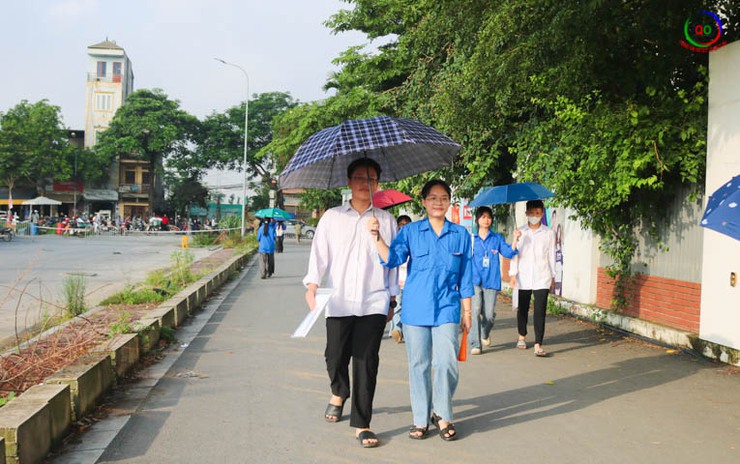 Gần 3.000 thí sinh huyện Quốc Oai bước vào thi tốt nghiệp THPT thuận lợi- Ảnh 11.
