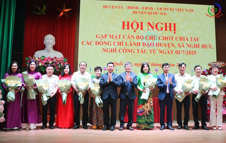 Huyện Quốc Oai tổ chức hội nghị gặp mặt, chia tay các đồng chí lãnh đạo nghỉ công tác theo chế độ- Ảnh 5.