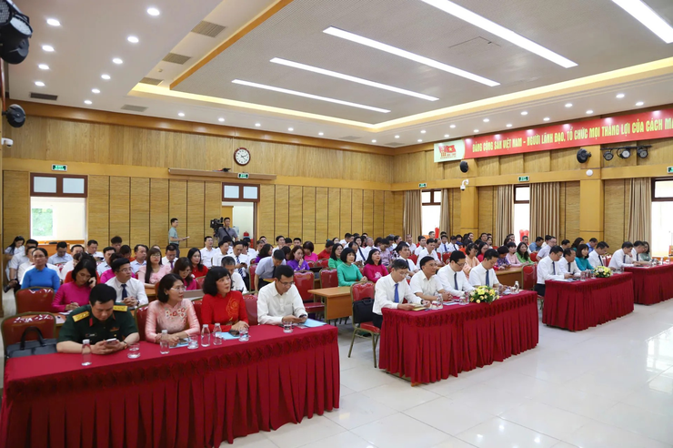 Đảng bộ Quận Hoàn Kiếm khen thưởng nhiều tập thể, cá nhân có thành tích xuất sắc- Ảnh 2.