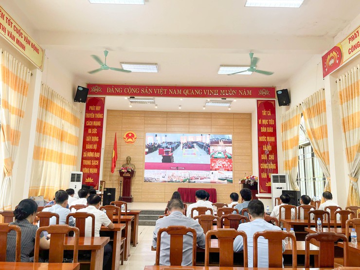 Hưng Đạo tổ chức hội nghị sơ kết vận hành thử nghiệm mô hình chính quyền địa phương hai cấp theo hình thức trực tuyến- Ảnh 2.