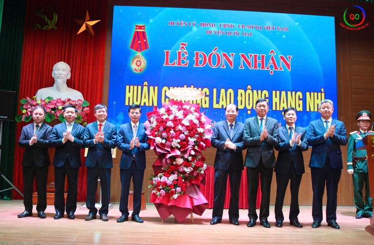 Huyện Quốc Oai vinh dự đón nhận Huân chương lao động hạng Nhì: dấu ấn tự hào, lời tri ân sâu sắc trước thời khắc chuyển mình lịch sử kết thúc cấp Huyện để chuyển sang mô hình 2 cấp- Ảnh 5.