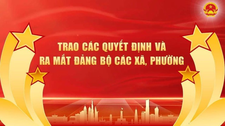 Hà Nội tổ chức Lễ công bố Nghị quyết của Ủy Ban Thường vụ quốc hội về việc sắp xếp các đơn vị hành chính cấp xã; Quyết định thành lập Đảng bộ xã, phường; Chỉ định nhận sự cấp ủy, lãnh đạo HĐND, UBND, UBMTTQVN cấp xã- Ảnh 6.