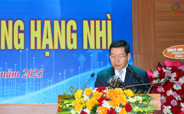 Huyện Quốc Oai vinh dự đón nhận Huân chương lao động hạng Nhì: dấu ấn tự hào, lời tri ân sâu sắc trước thời khắc chuyển mình lịch sử kết thúc cấp Huyện để chuyển sang mô hình 2 cấp- Ảnh 6.