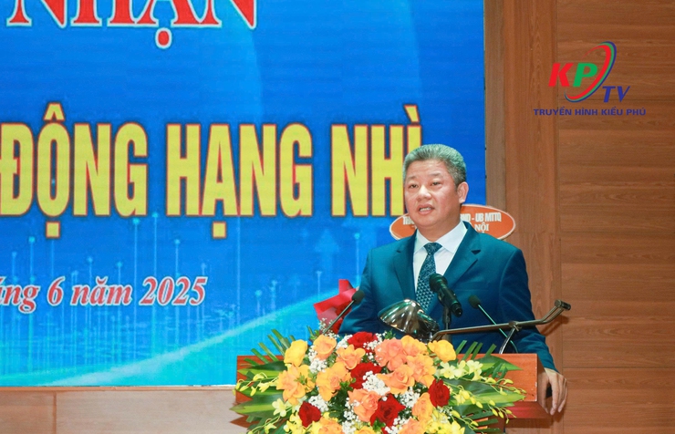 Huyện Quốc Oai vinh dự đón nhận Huân chương lao động hạng Nhì: dấu ấn tự hào, lời tri ân sâu sắc trước thời khắc chuyển mình lịch sử kết thúc cấp Huyện để chuyển sang mô hình 2 cấp- Ảnh 7.