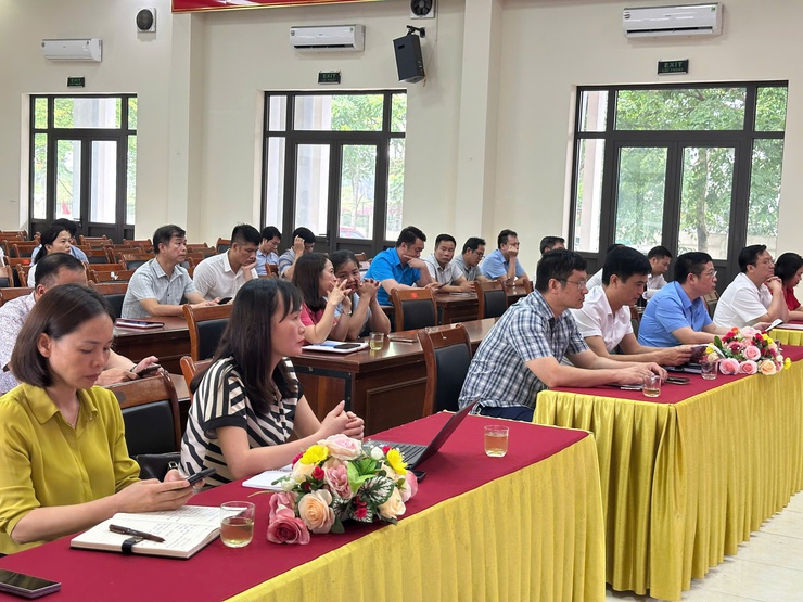 HỘI NGHỊ SƠ KẾT VẬN HÀNH THỬ NGHIỆM MÔ HÌNH CHÍNH QUYỀN ĐỊA PHƯƠNG HAI CẤP CỦA THÀNH PHỐ HÀ NỘI- Ảnh 1.