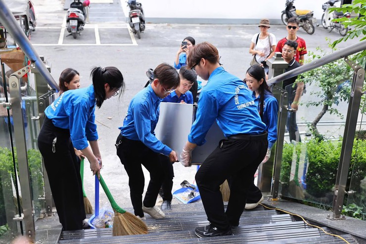 Tuổi trẻ, phụ nữ phường Đống Đa ra quân làm đẹp cảnh quan, hướng tới chào mừng ngày hội lớn- Ảnh 9.