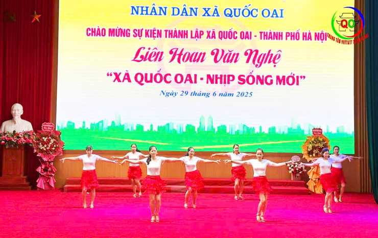 Liên hoan văn nghệ “XÃ QUỐC OAI – NHỊP SỐNG MỚI”: Giai điệu gắn kết, thăng hoa cảm xúc- Ảnh 16.