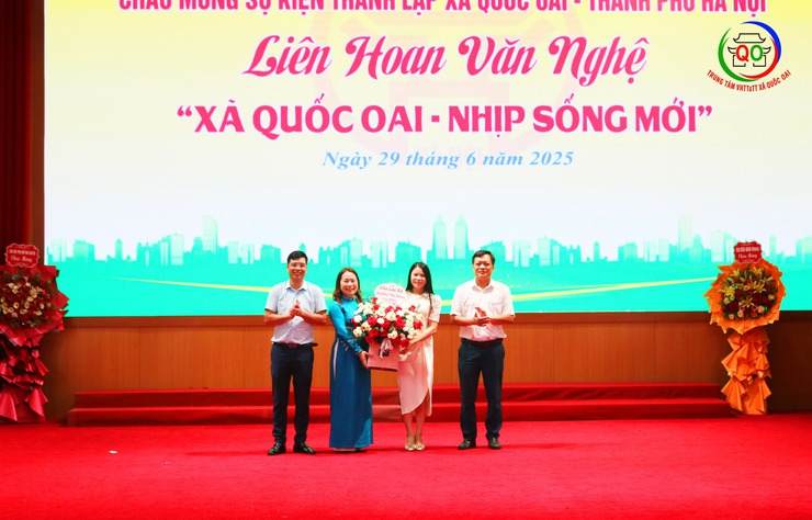Liên hoan văn nghệ “XÃ QUỐC OAI – NHỊP SỐNG MỚI”: Giai điệu gắn kết, thăng hoa cảm xúc- Ảnh 5.