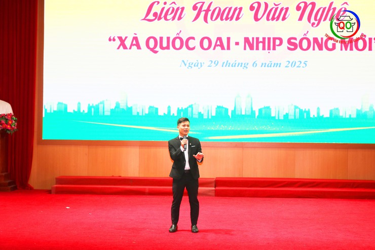 Liên hoan văn nghệ “XÃ QUỐC OAI – NHỊP SỐNG MỚI”: Giai điệu gắn kết, thăng hoa cảm xúc- Ảnh 9.