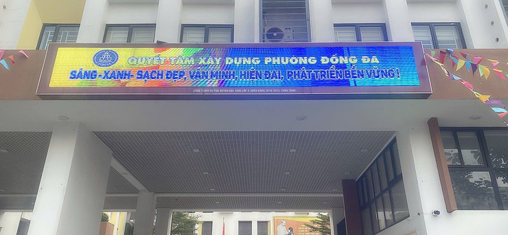 Trụ sở các cơ quan, đơn vị trên địa bàn phường Đống Đa trang hoàng đón ngày hội lớn- Ảnh 1.