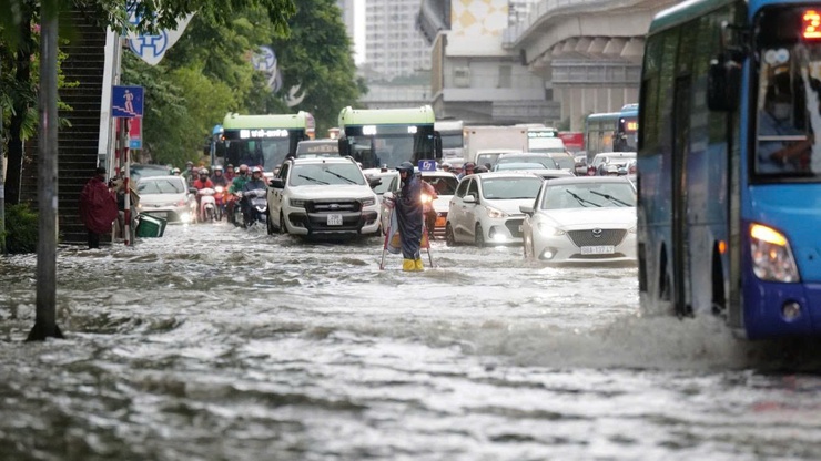 Hà Nội có lúc có mưa rào và dông, có nơi mưa to ngày 29/6- Ảnh 1.