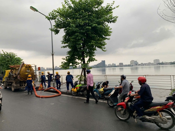 Phường Tây Hồ (mới) chủ động ra quân tổng vệ sinh môi trường: sẵn sàng cho giai đoạn mới- Ảnh 3.