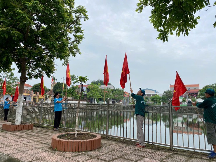 Ra quân làm đẹp cảnh quan đón chào thời khắc chính quyền địa phương 2 cấp chính thức vận hành- Ảnh 1.