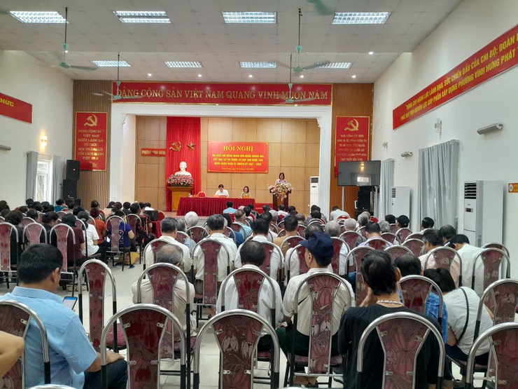 Đại biểu HĐND quận Hoàng Mai tiếp xúc cử tri phường Vĩnh Hưng trước kỳ họp thứ mười tám, khóa IV, nhiệm kỳ 2021-2026- Ảnh 3.