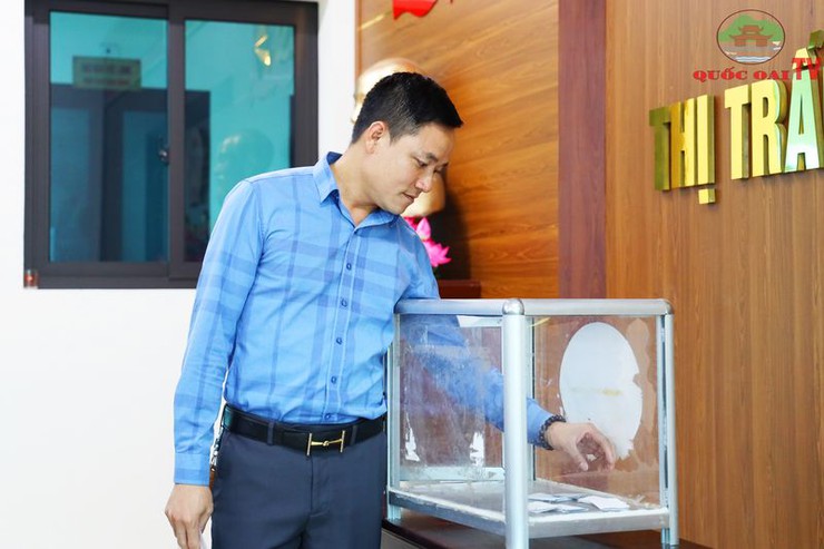 Người dân Thị trấn Quốc Oai phấn khởi bốc thăm vị trí đất dịch vụ, đất ở- Ảnh 5.