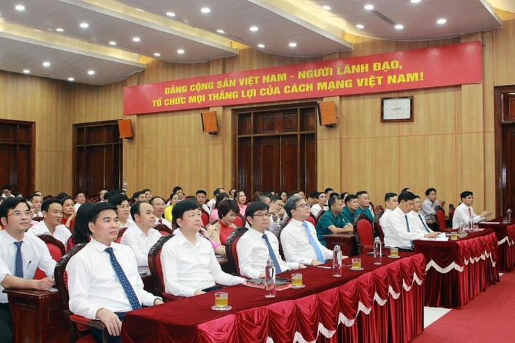 Lễ trao các quyết định của Thành phố Hà Nội về công tác nhân sự tại phường Chương Mỹ- Ảnh 2.