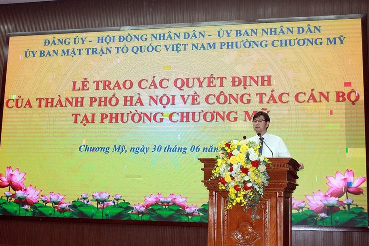 Lễ trao các quyết định của Thành phố Hà Nội về công tác nhân sự tại phường Chương Mỹ- Ảnh 7.