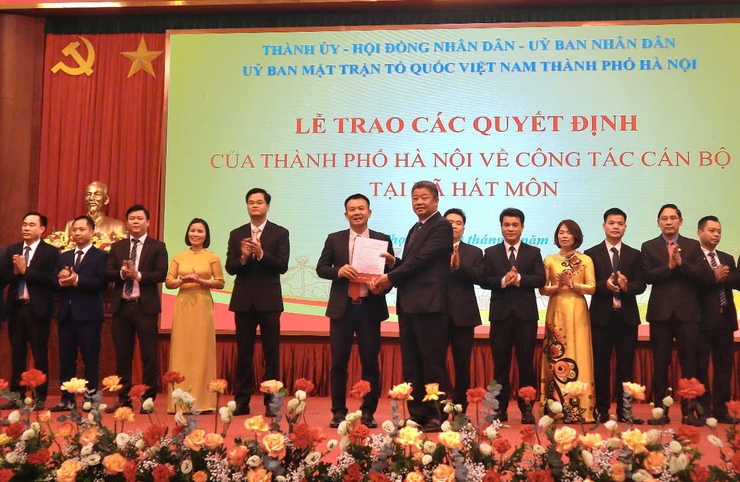 Công bố quyết định thành lập 3 xã: Phúc Thọ, Phúc Lộc và Hát Môn- Ảnh 1.