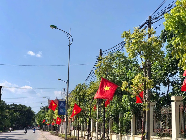 CÁN BỘ VÀ NHÂN DÂN TƯNG BỪNG, PHẤN KHỞI CHÀO MỪNG NGÀY THÀNH LẬP XÃ THƯ LÂM!- Ảnh 2.